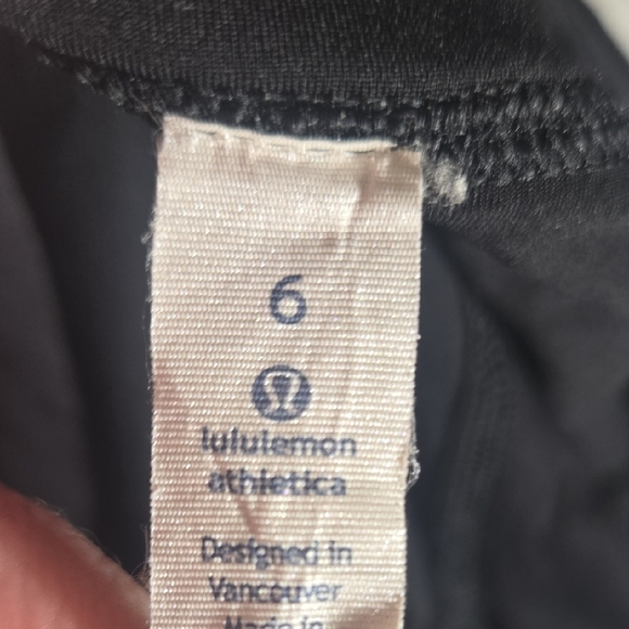 Lululemon Athletica Black Mini Skirt With Built In Shorts - Picture 2 of 7